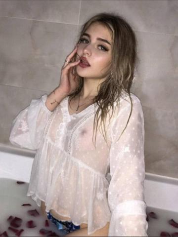 Проститутка Амина